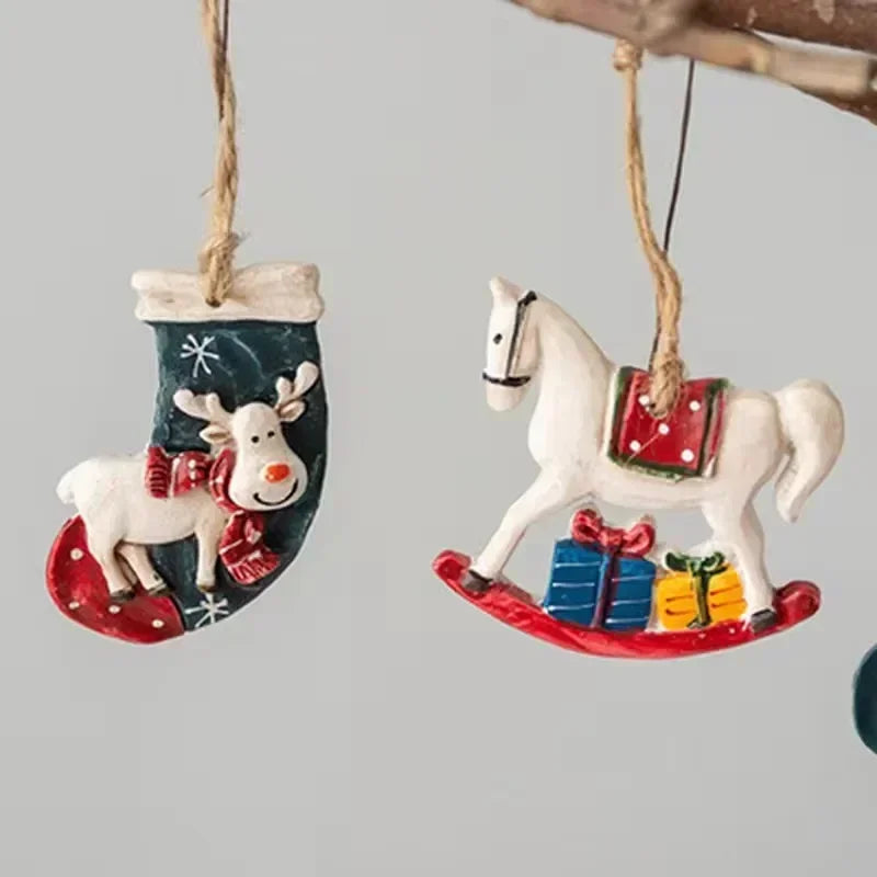 Klassische Weihnachtsdeko – Hängende Weihnachtsstrümpfe mit Elchmotiv | Brehn