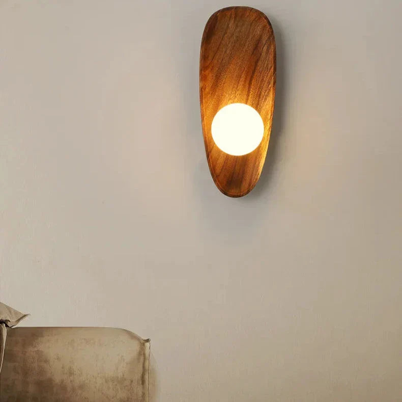 Brehn | Holz Wandlampe, natürliches Licht