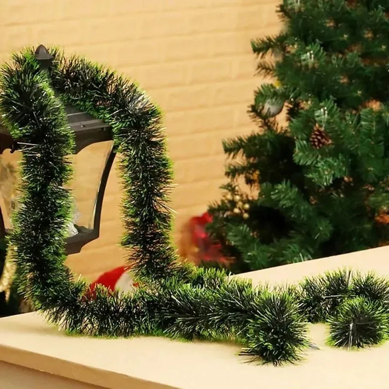Weihnachtliche Deko Girlande – Künstliche Tannengirlande für Innen- und Außendekoration | Brehn
