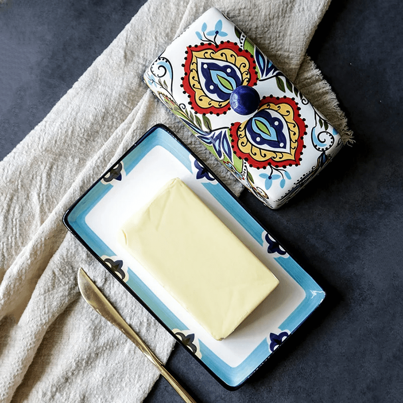 Brehn | Handbemalte Butterplatte mit floralem Muster