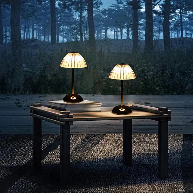 Nordische LED Tischleuchte – Dimmbar, Modernes Design für Wohnzimmer & Schlafzimmer | Brehn
