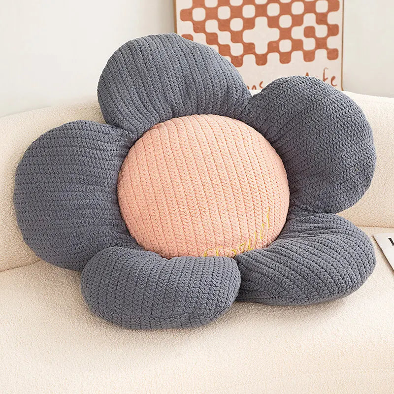 Brehn | Fluffy Daisy Kissen