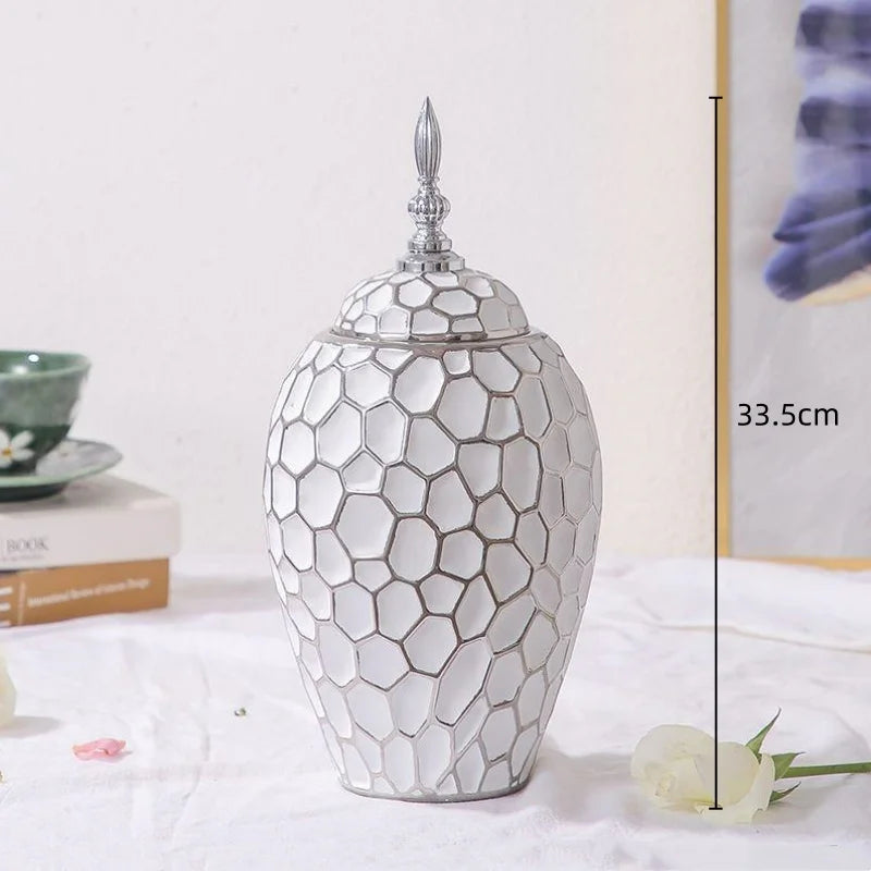 Brehn | Elegante Keramikvase mit goldenen Akzenten