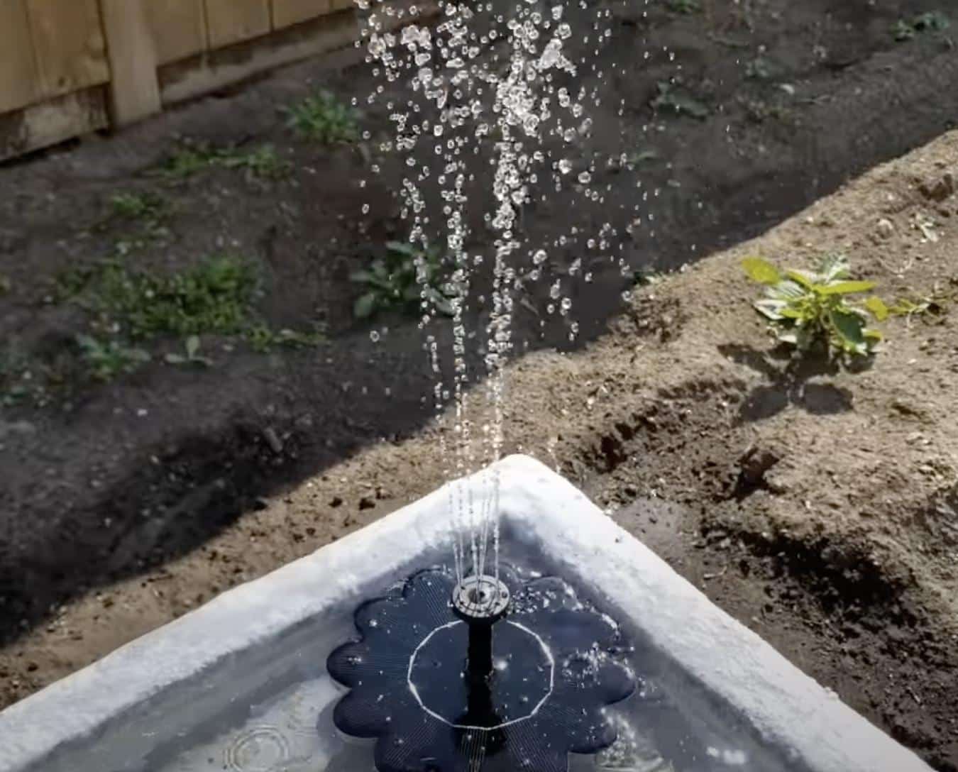 Springbrunnen solarbetrieben (schwimmend) | Brehn