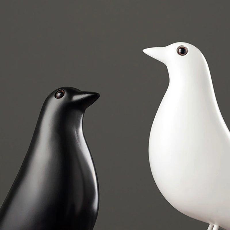 Scandi House Bird – Nordische Dekorative Figur in Schwarz oder Weiß | Brehn