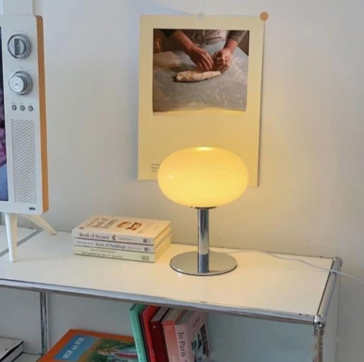SérénitéMagique - Elegante beige Tischlampe für Ambientebeleuchtung Brehn