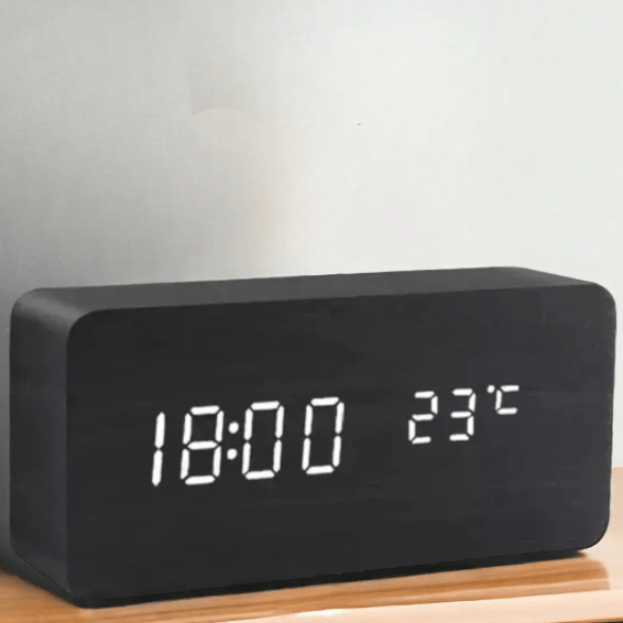Sprachgesteuertes LED Holz Uhr | Brehn