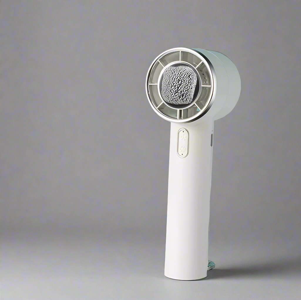 Skye Mini Ventilator mit Kühlplatte – Tragbarer Ventilator mit 100 Geschwindigkeiten und verstellbarem Luftzug | Brehn