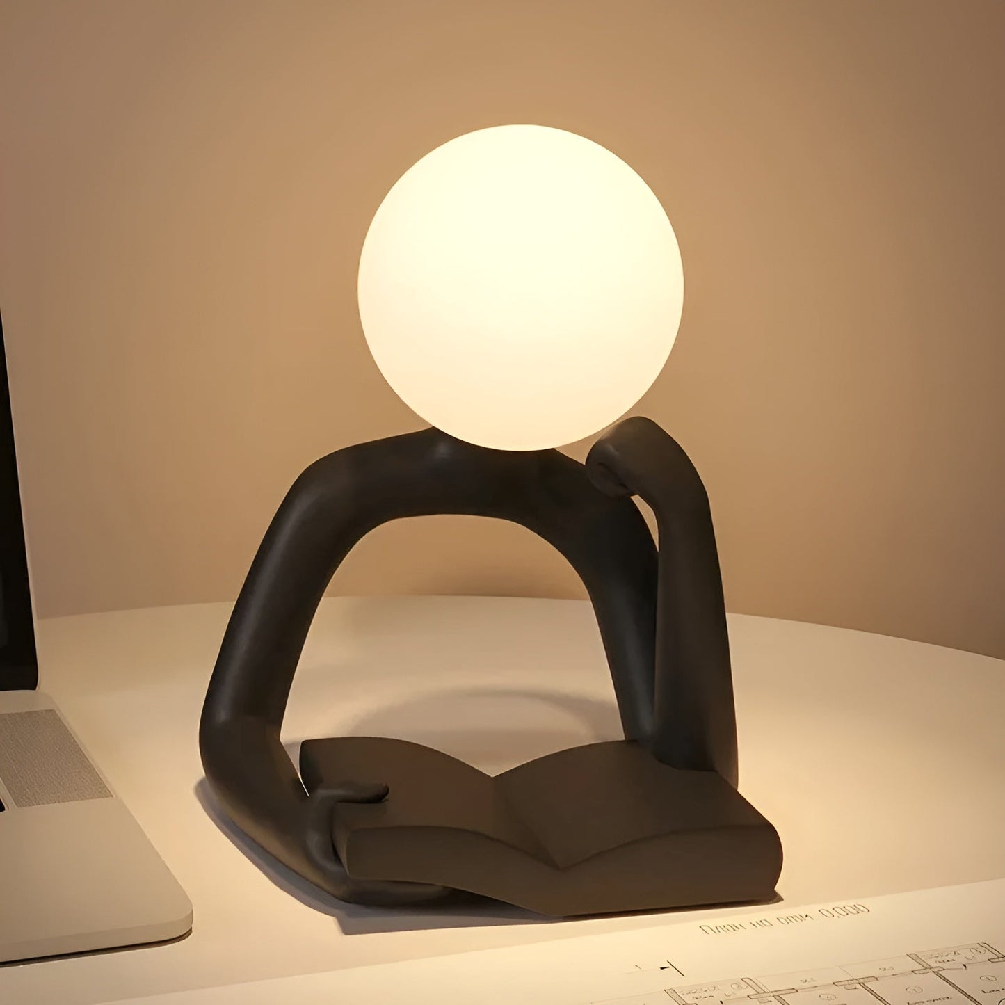Aura Sculpt Lampe - Moderne Tischlampe mit abstraktem Design | Brehn