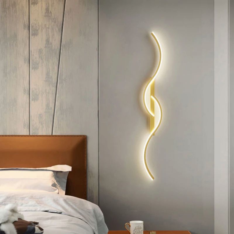 Moderne LED-Wandleuchte – Künstlerische Kombination der Formen
