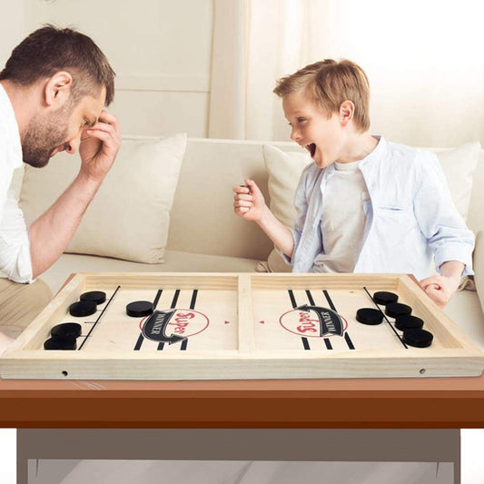 2-in-1 Tischfußball & Shuffleboard Spaß – GameMaster | Brehn