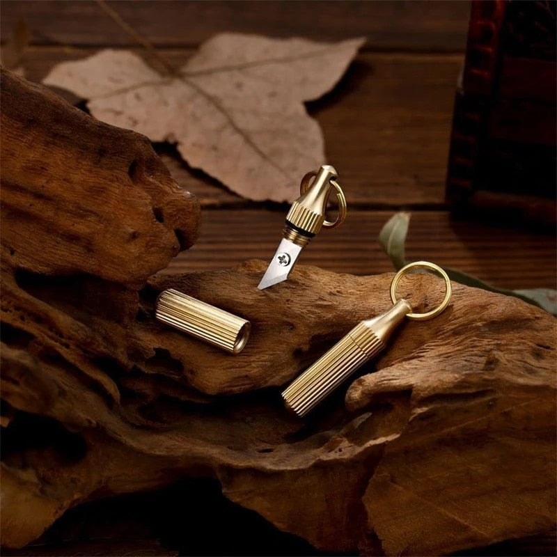 Pocket Capsule Outdoor Survival Mini Knife | Brehn