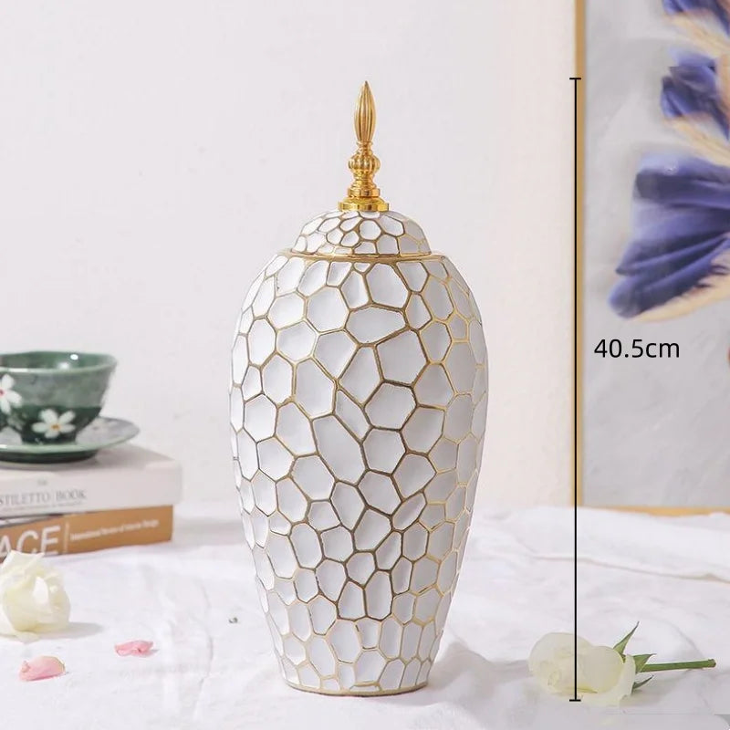 Brehn | Elegante Keramikvase mit goldenen Akzenten