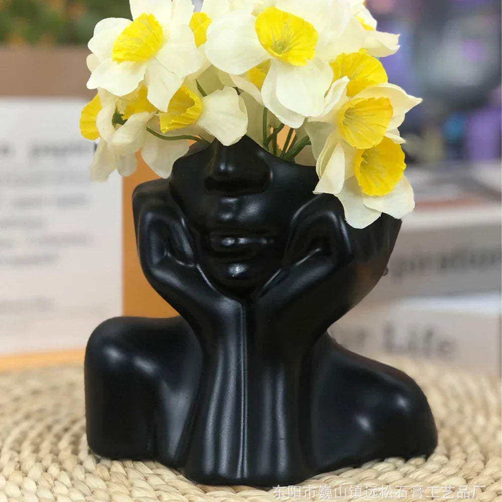 Brehn | Fröhliche Glücks-Blumentopf-Skulptur