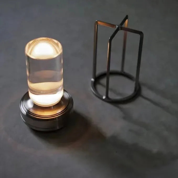 Wiederaufladbare kabellose Tischlampe mit Kristallglas - Tragbare LED-Leuchte für Innen- und Außenbereiche | Brehn