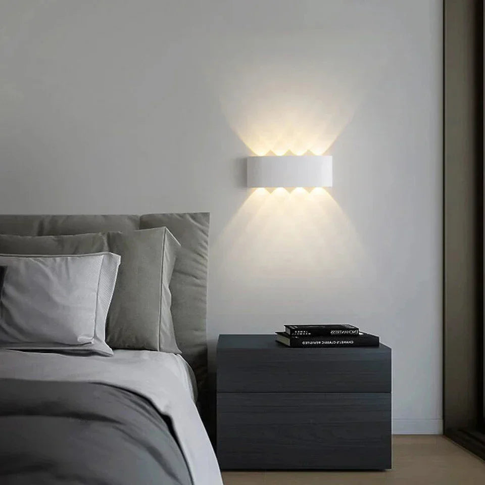 Modern lighting, indoor or outdoor: The versatile LED wall lamp