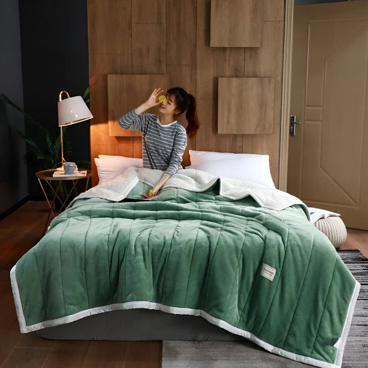 Brehn | Luxus Fleece Decke Super Weich Warm und Gemütlich Hochwertige Materialien