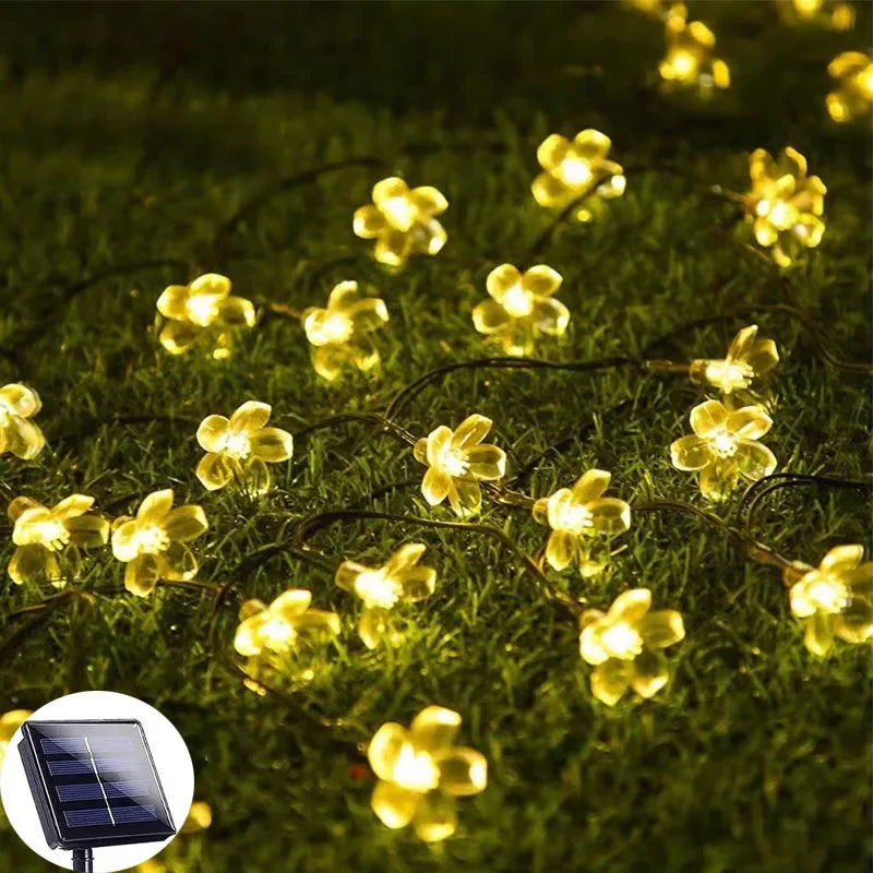 Brehn | LuxeLumen Gartenblume | Elegante solarbetriebene Beleuchtung für einen bezaubernden Garten