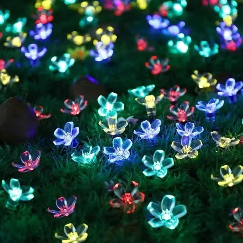 Brehn | LuxeLumen Gartenblume | Elegante solarbetriebene Beleuchtung für einen bezaubernden Garten