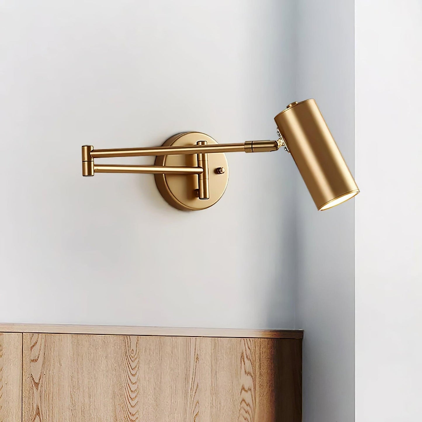 Brehn | Verstellbare moderne Metall-Wandlampe
