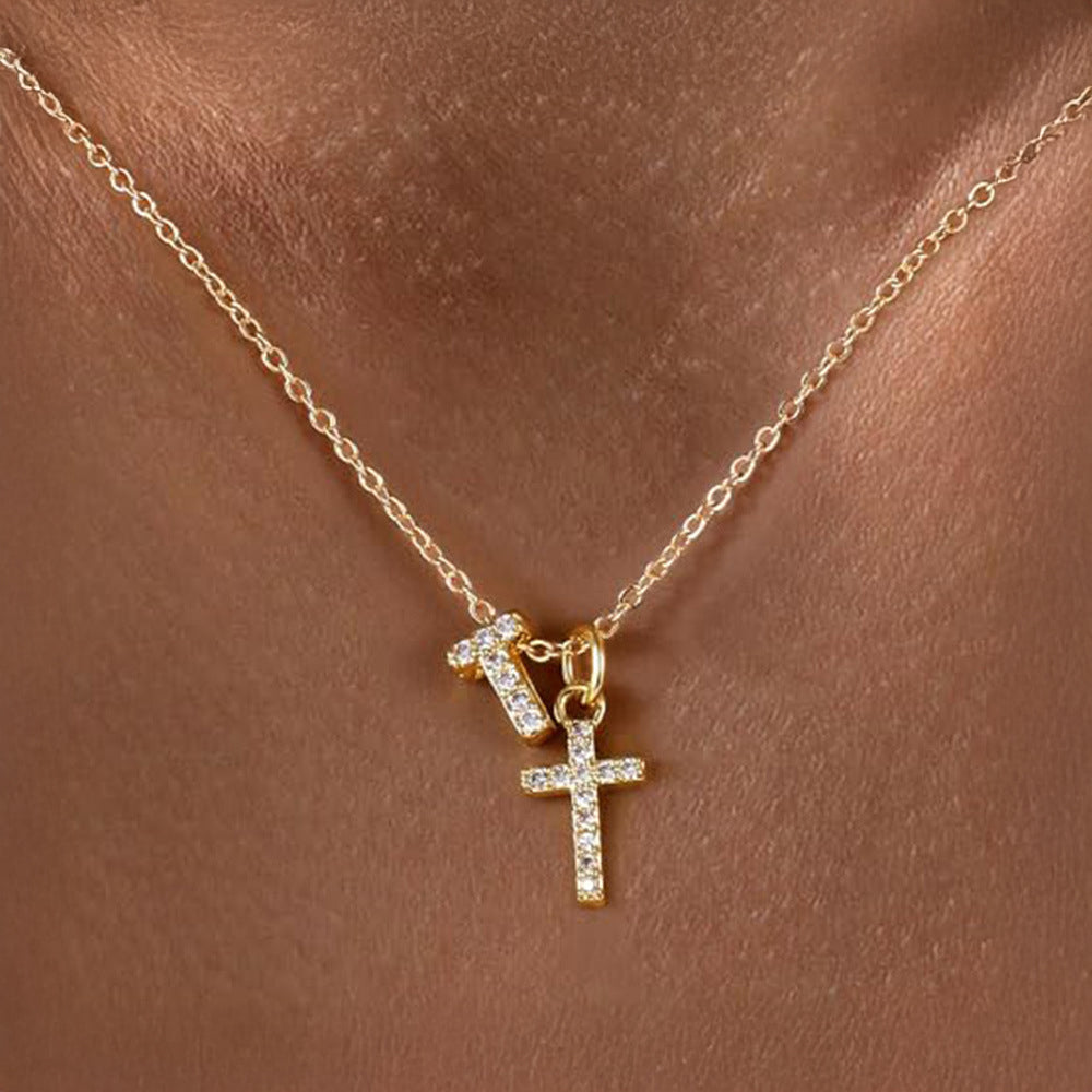 Brehn | Zarte Diamant Initial & Kreuz Halskette