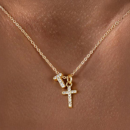 Brehn | Zarte Diamant Initial & Kreuz Halskette