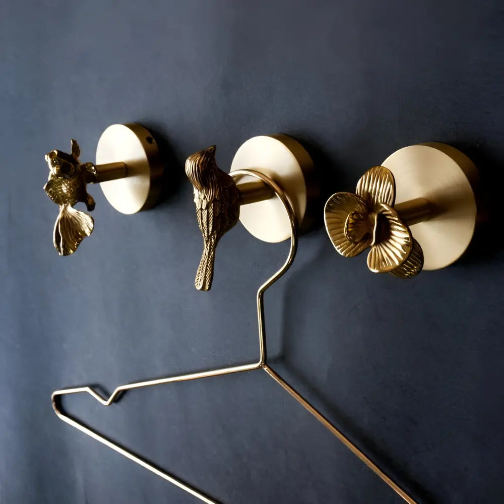 GlintAura — Verwandelt jede Wand in ein strahlendes Stil-Statement voller Charme und Eleganz | Brehn