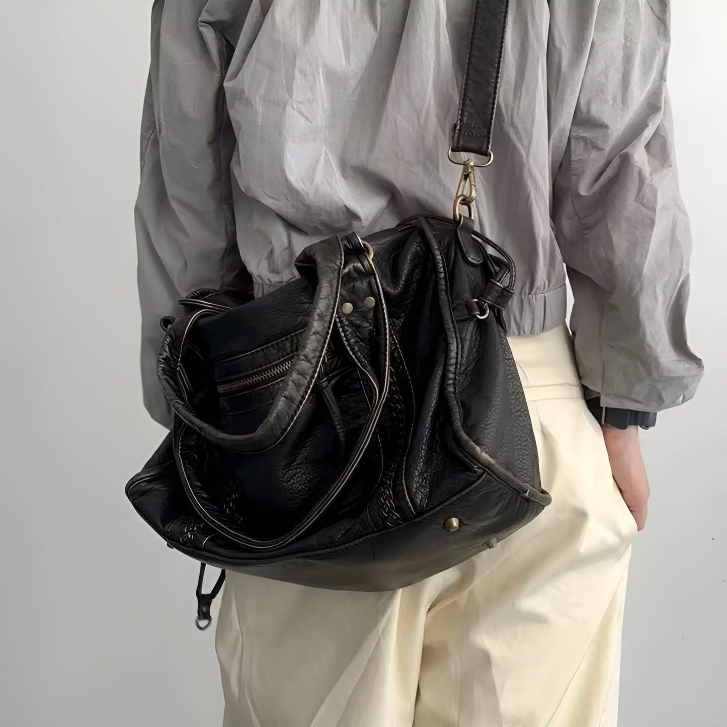 Schultertasche aus echtem Leder – Hochwertig und elegant | Perfekt für den Alltag & Büro | Brehn