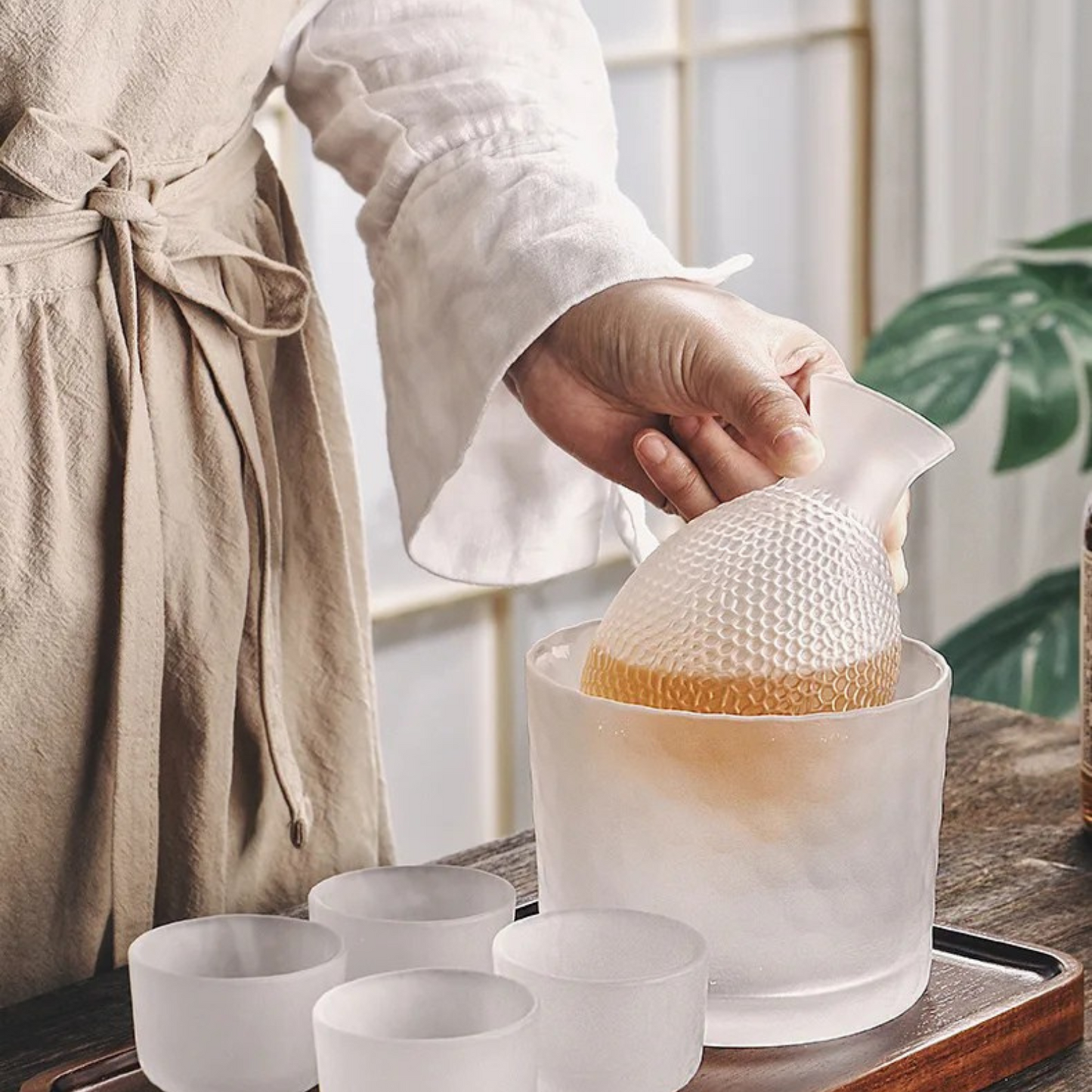 Japanisches Sake-Set aus Glas – Elegante Karaffe mit Bechern | Perfekt für Wein, Whiskey und Likör