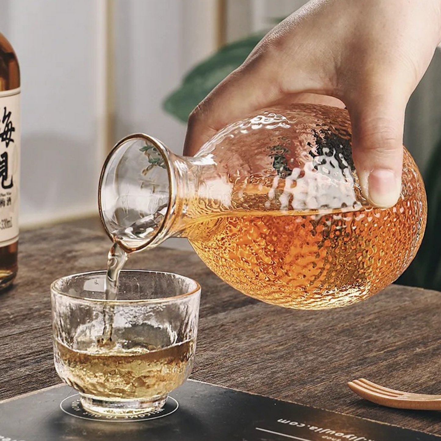 Japanisches Sake-Set aus Glas – Elegante Karaffe mit Bechern | Perfekt für Wein, Whiskey und Likör