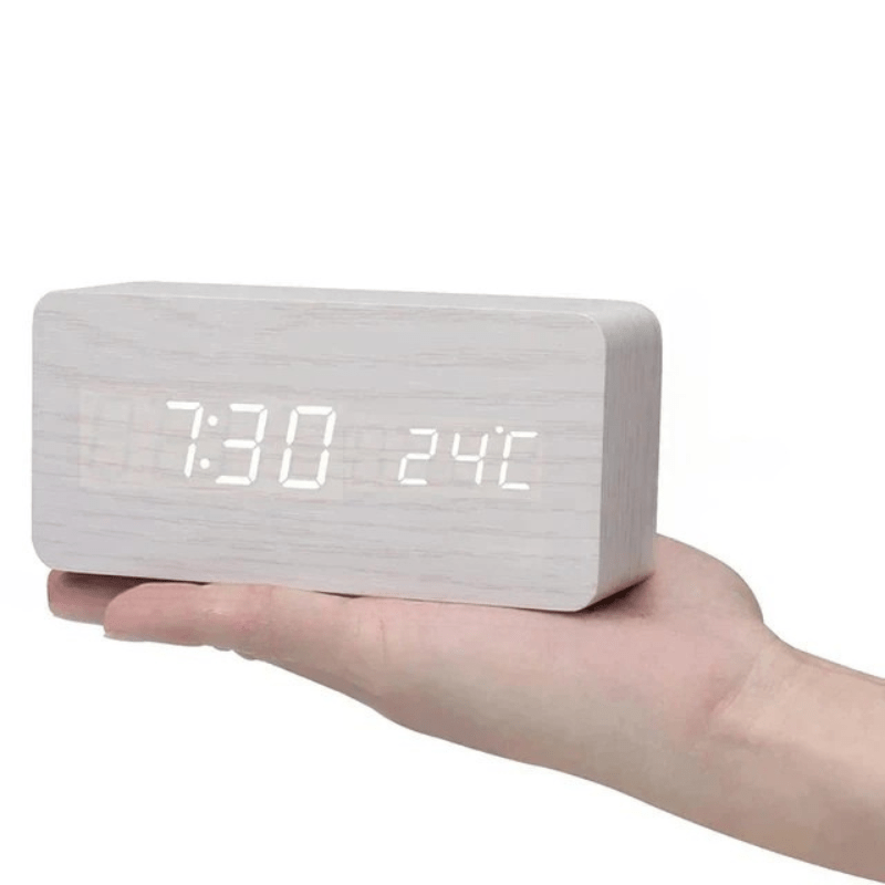 Sprachgesteuertes LED Holz Uhr | Brehn
