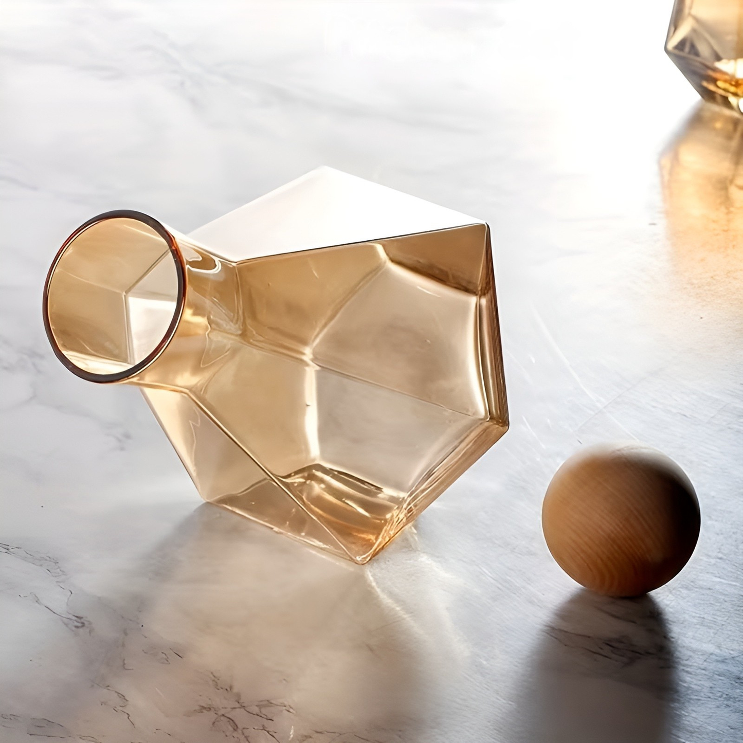 Diamantglas-Karaffe-Set mit 4 Glasuren – modern und dekorativ | 5-teiliges Set mit Deckeln für Wasser, Saft und Wasser