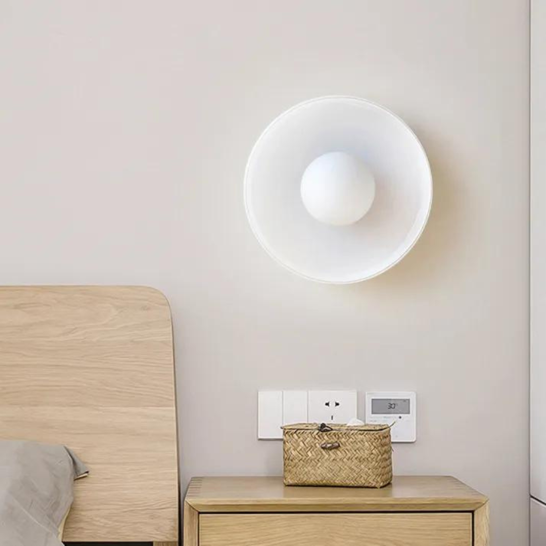 Runde Deckenlampe mit stilvoller Funktionalität - LumiSphere | Brehn