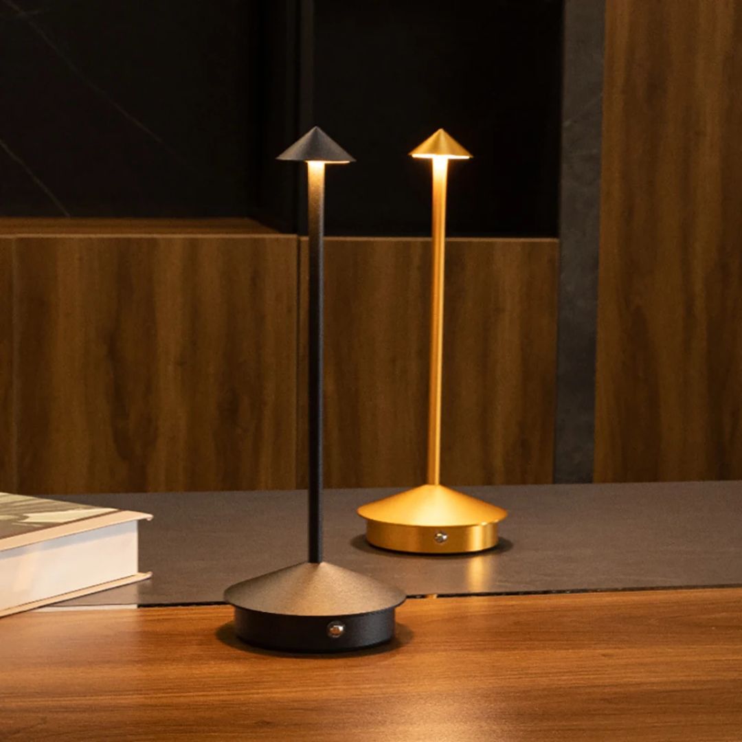 Robyn Arrow LED Tischlampe | Brehn