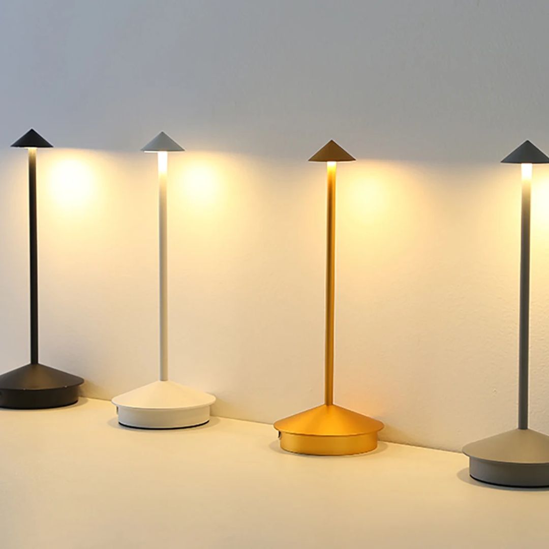 Robyn Arrow LED Tischlampe | Brehn