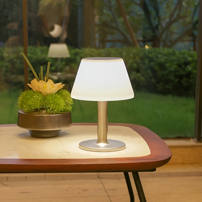 Brehn | Stilvolle Solarenergie Tischlampe - SolarLuxe