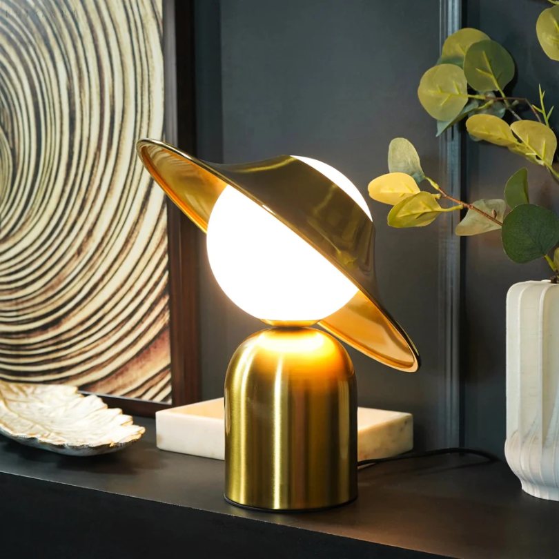 Brehn | Luxuriöse Metall Tischlampe - GoldAura