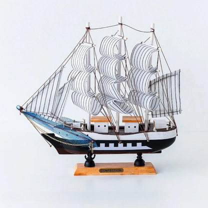 Royaleva Nordische Holzsegelboot-Skulptur - LED-beleuchtetes Dekorationsobjekt, batteriebetrieben