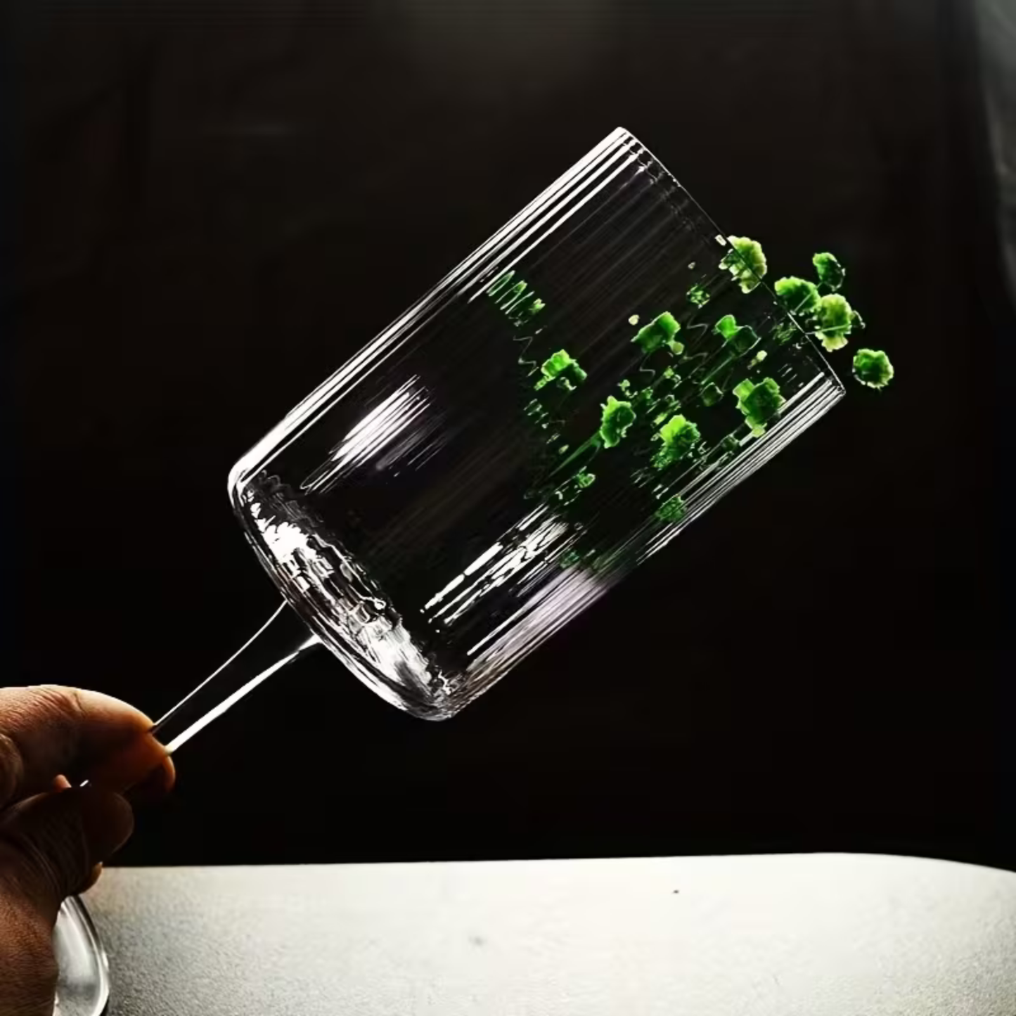 Kristallglas mit Vintage-Rillen – Transparent & Dekorativ | Elegantes Glas für den Alltag und die Taboulé-Kultur