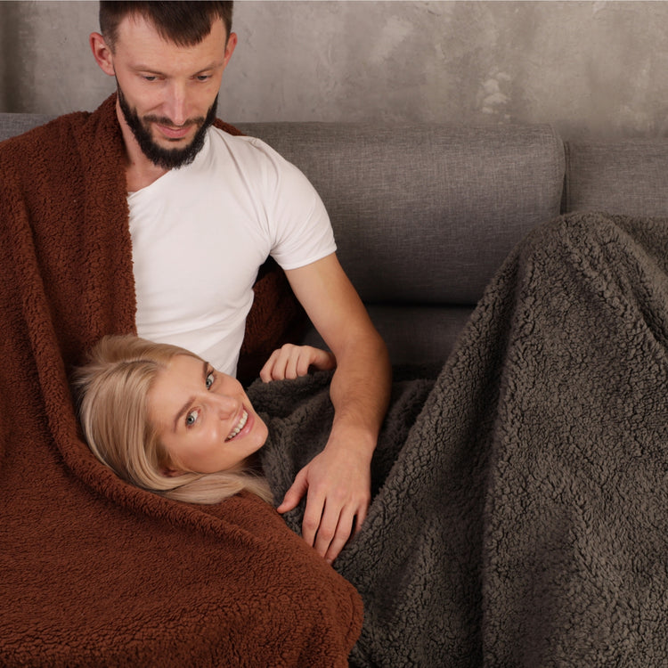 Brehn | CozyGuard Decke - Luxuriöse Wasserfeste Decke für Entspannung