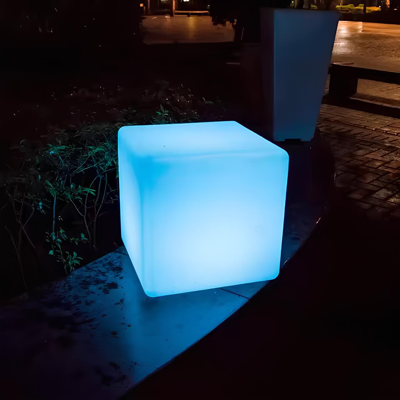 Moderner Cube Gartenlicht – Beleuchtung für Außen- und Innenräume