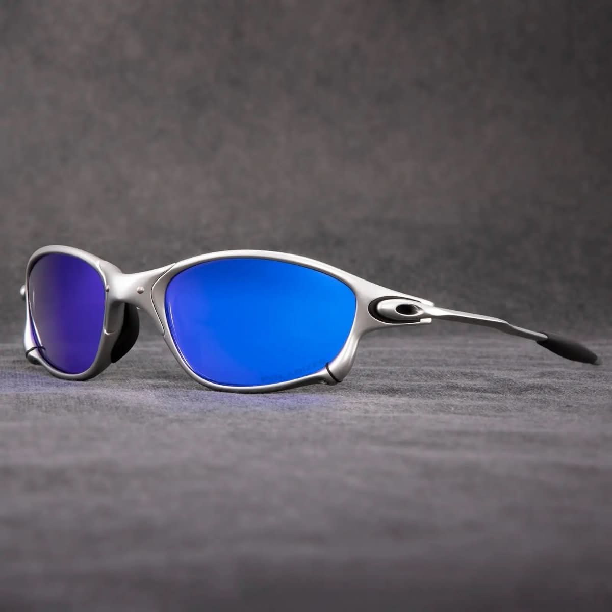 Polarisierte Sonnenbrille für scharfe Sicht im Sonnenlicht