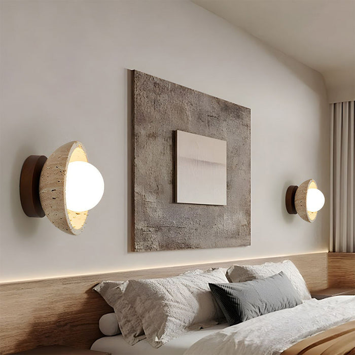 Brehn | Boho Travertin Naturstein LED Wandleuchte