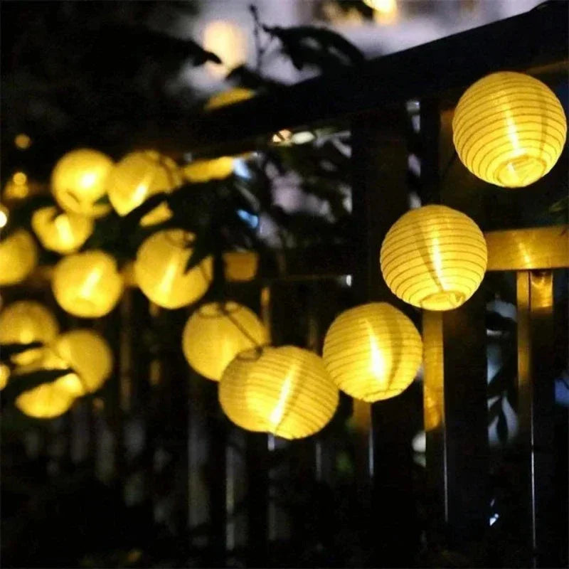 Solar Lantern Lichterkette für den Außenbereich – Bunte Laternen für Garten- und Terrassenbeleuchtung | Brehn