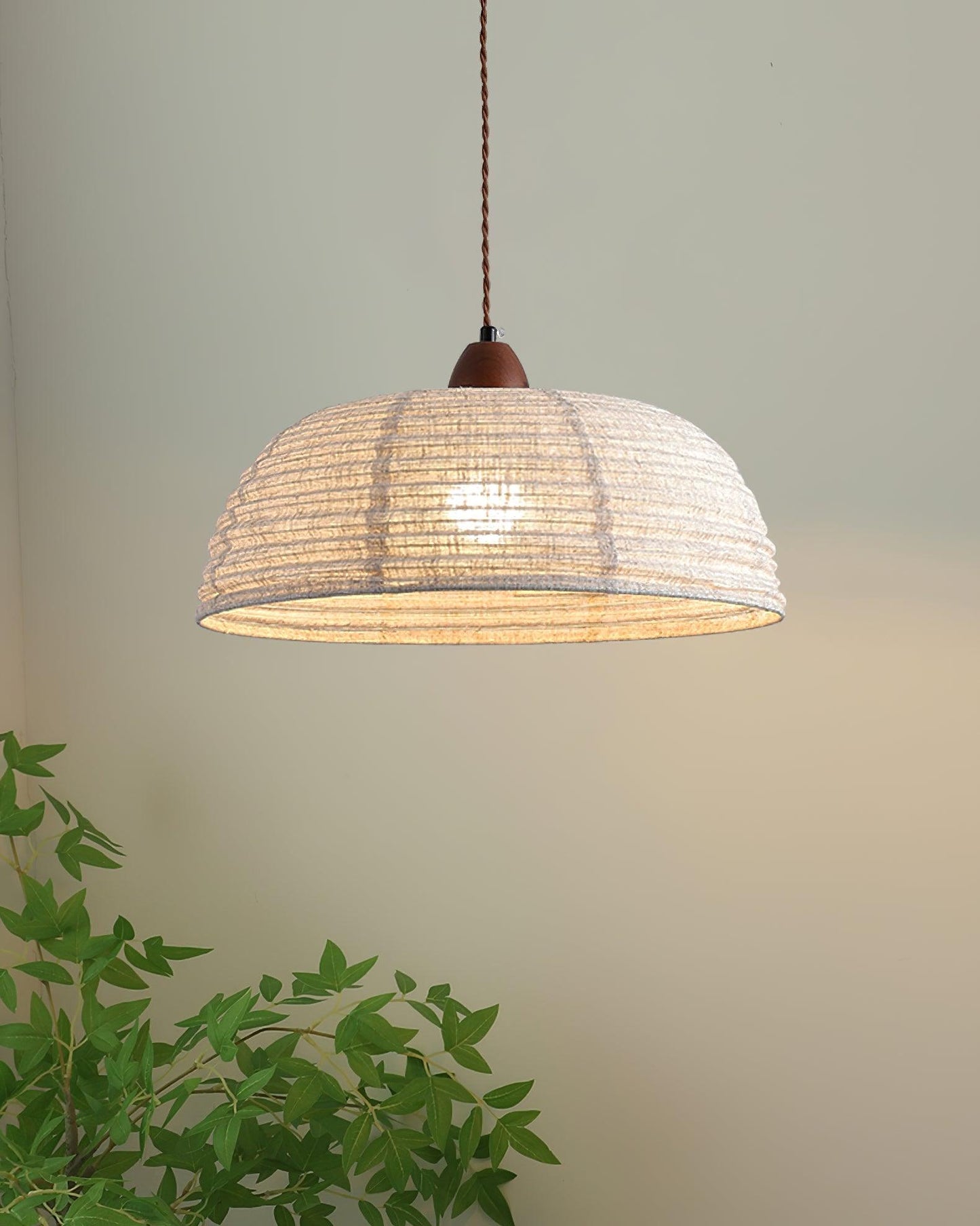 Brehn | Pendelleuchte mit natürlichen Materialien und sanftem Licht