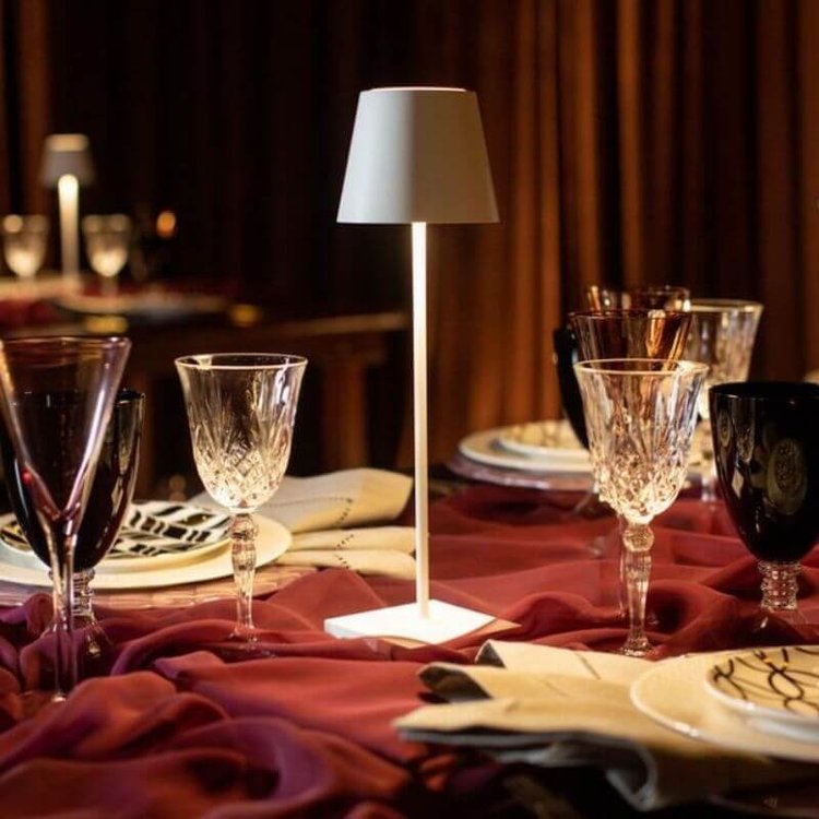 LuxeLampe Beleuchten Sie Ihren Raum mit Eleganz | Brehn