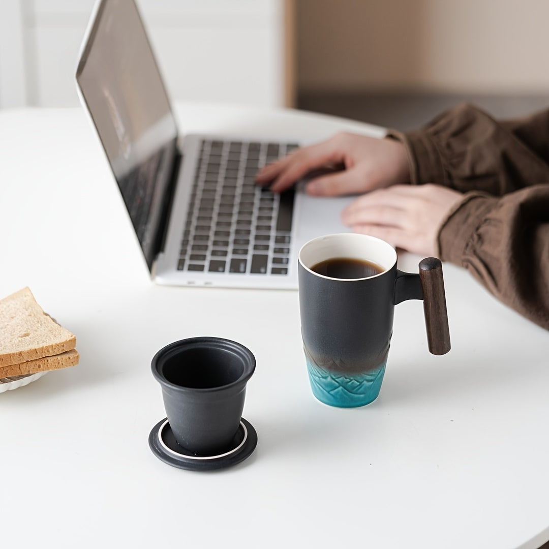 Brehn | TeaCraft Ceramic Mug | Handcrafted | With Tea Filter and Wooden Handle | Retro Design