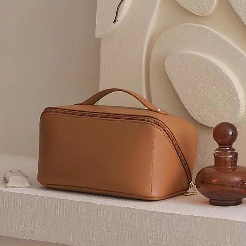 Tragbare Reisekosmetiktasche aus Leder | Brehn