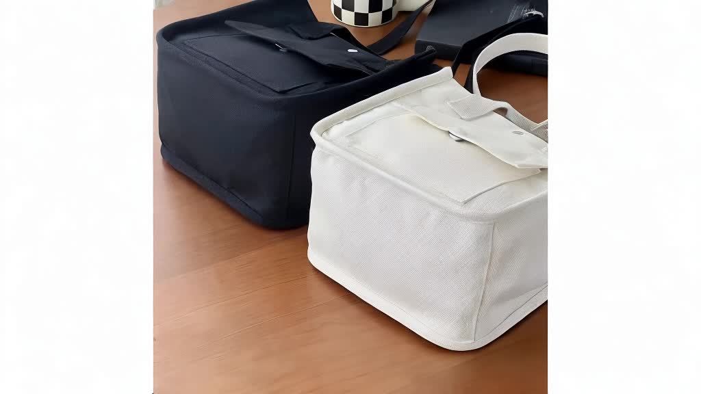 UrbanEase Canvas Slingbag – Weiße Schultertasche mit Magnetic Closure und verstellbarem Riemen | Brehn