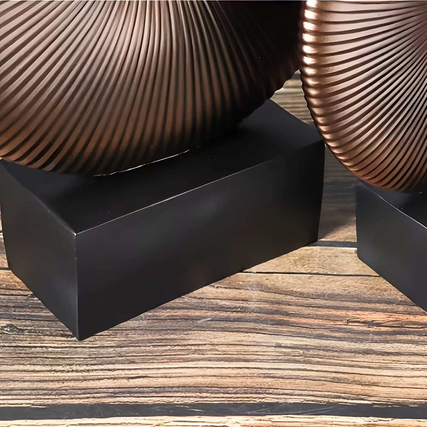 Runde Skulptur im Vintage-Stil – chinesisch inspiriert | Stilvolle Wohndekoration aus Kunstharz